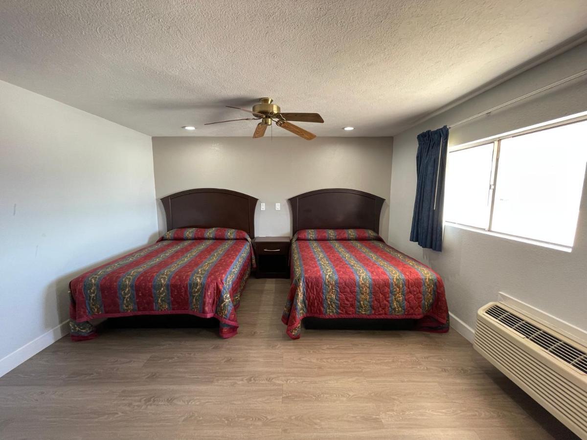 Western Inn West Columbia Bagian luar foto
