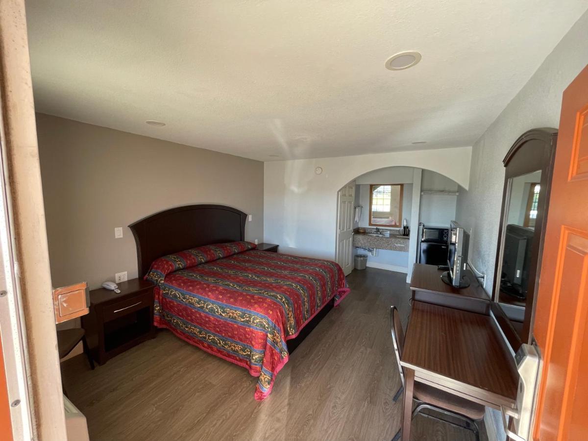 Western Inn West Columbia Bagian luar foto