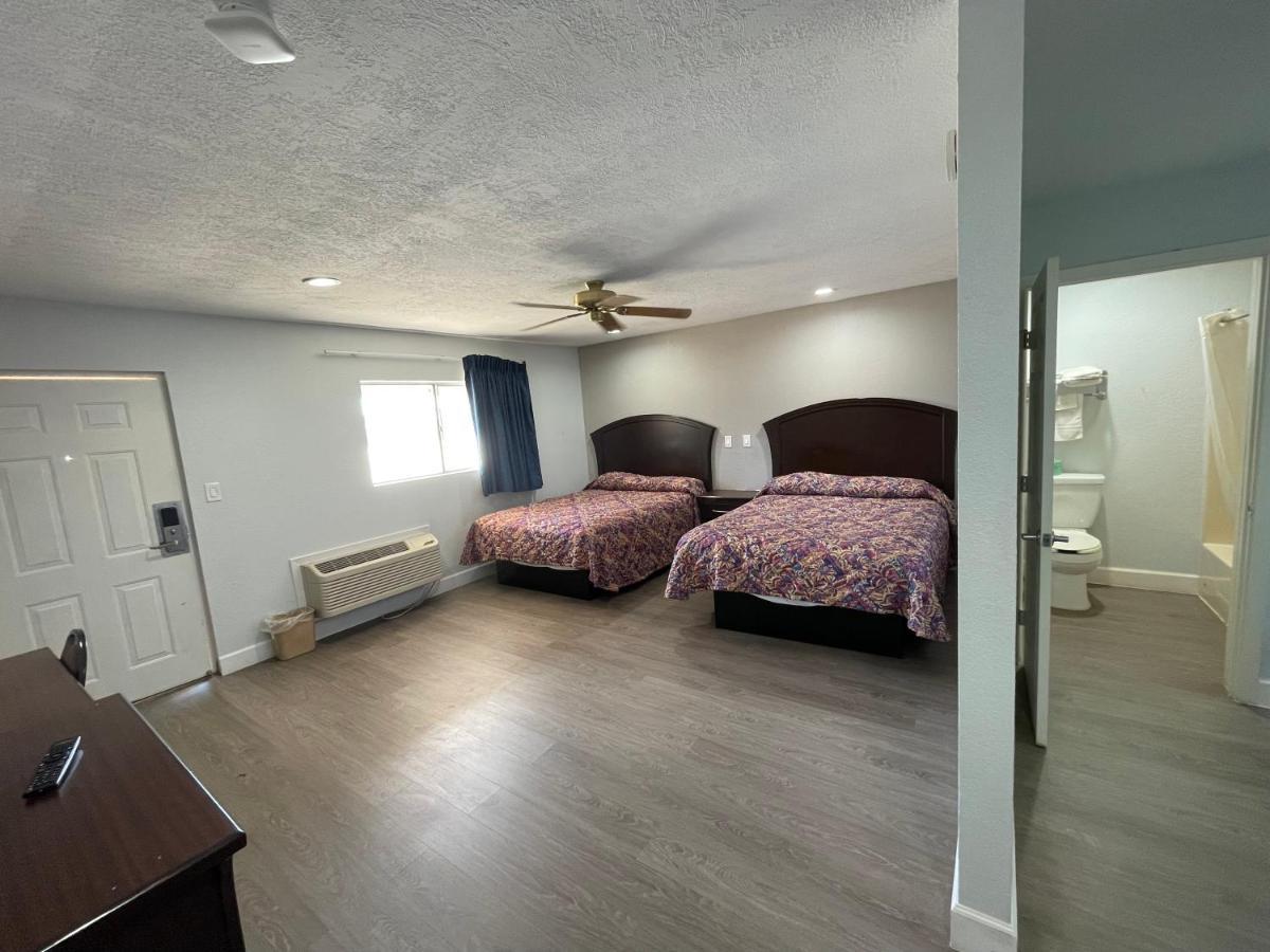 Western Inn West Columbia Bagian luar foto