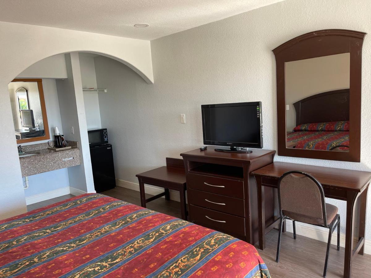 Western Inn West Columbia Bagian luar foto